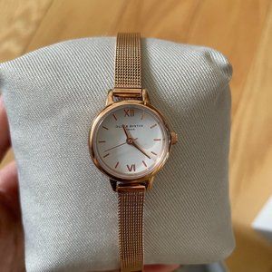 Olivia Burton white dial midi mesh watch in rose gold NWT